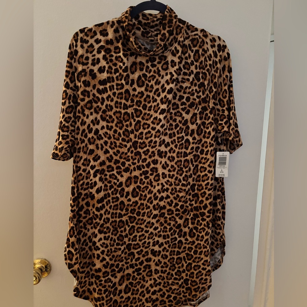 Leopard Mock Turtle Neck Super Soft Tee